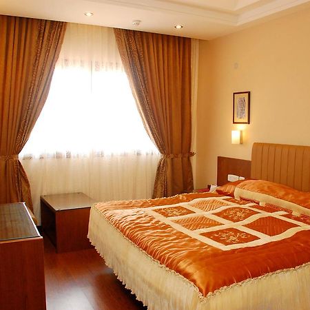 Hotel Deepa Comforts Mangalore Esterno foto